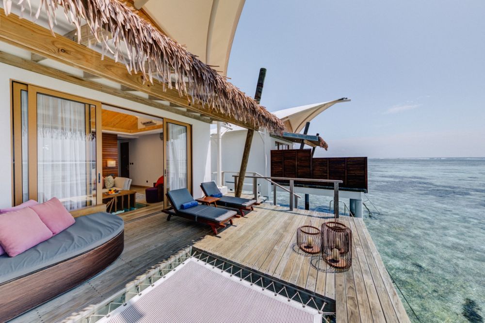 Sunset Water Bungalow, Cinnamon Hakura Huraa 4*