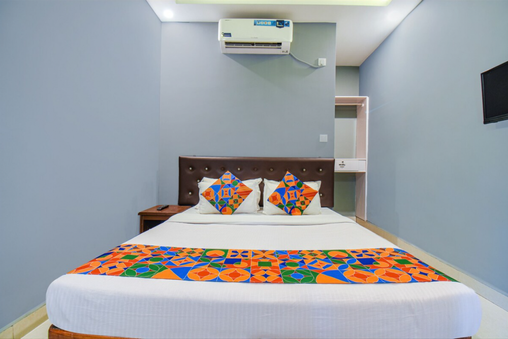 Standard AC, Yogi Tree Beach Resort & Cafe 2*