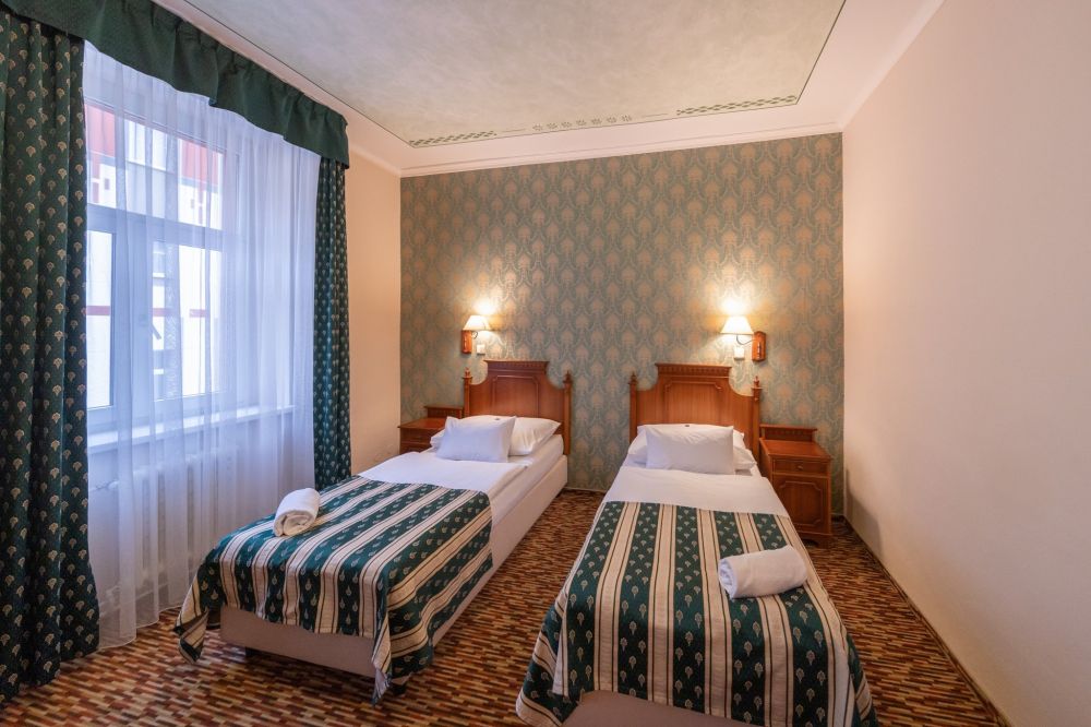 Standard, Best Western Hotel Meteor Plaza 4*