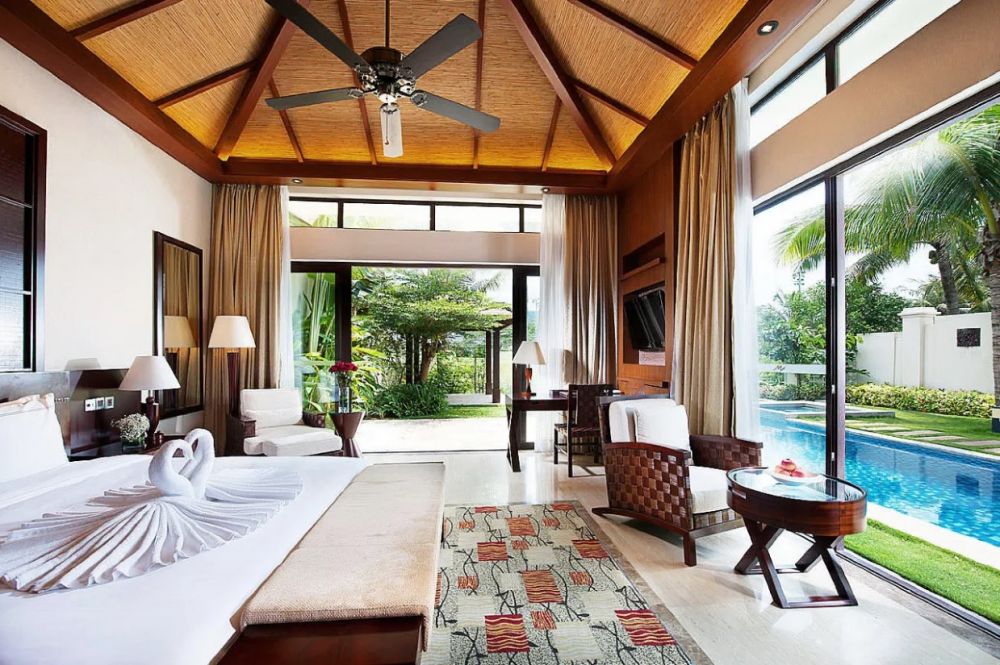 1-Bedroom Honeymoon Pool Villa, Grand Metropark Resort Sanya 5*