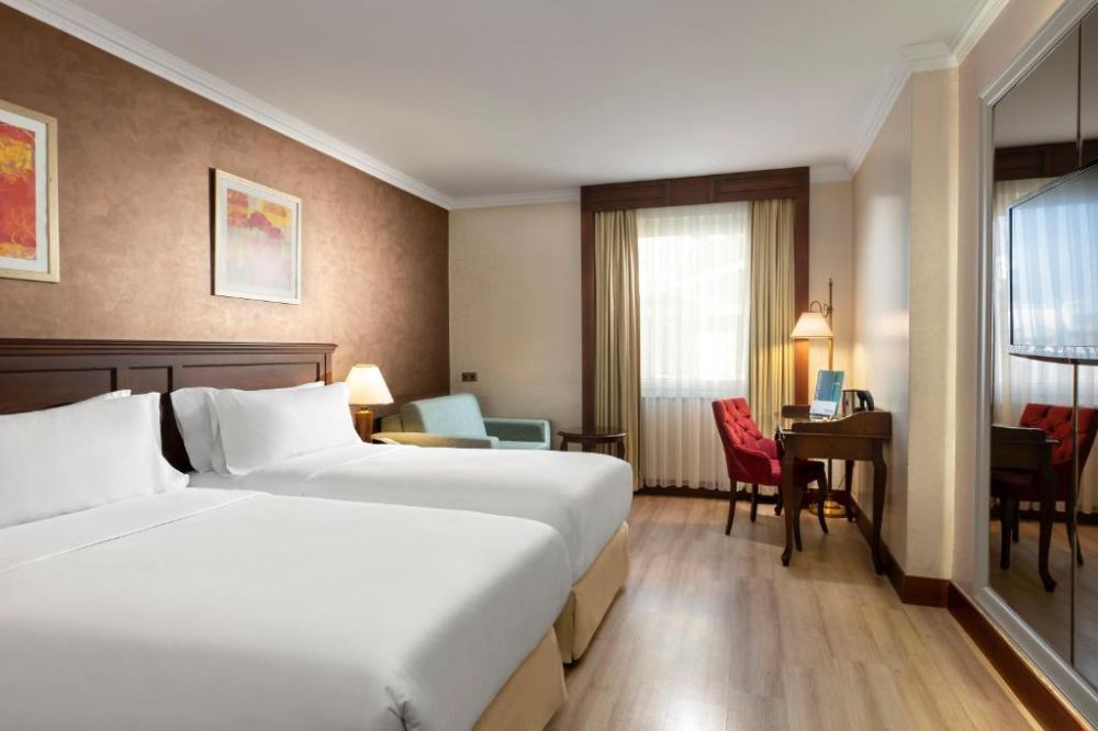 Superior room, Occidental Taksim 4*