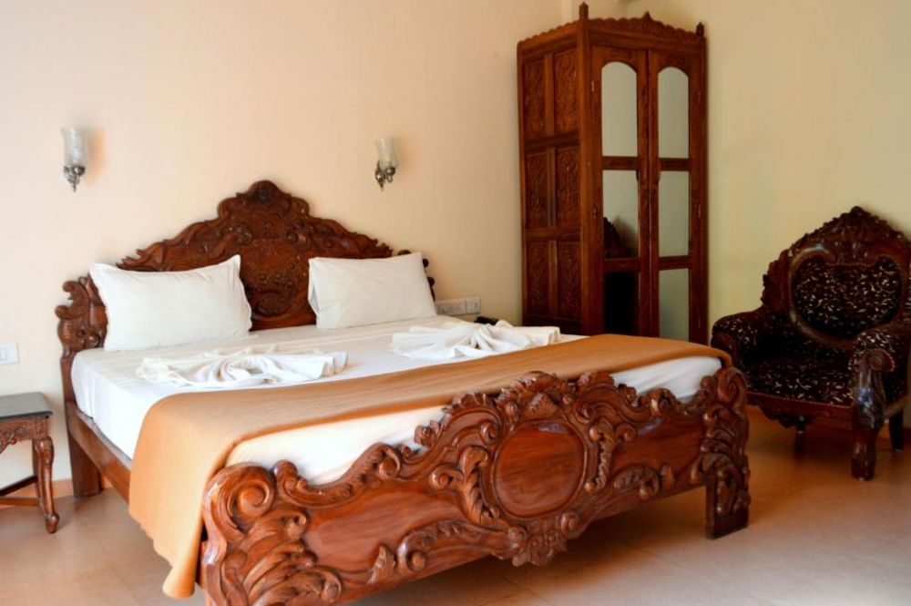 Deluxe AC, Villa Theresa Beach Resort 2*