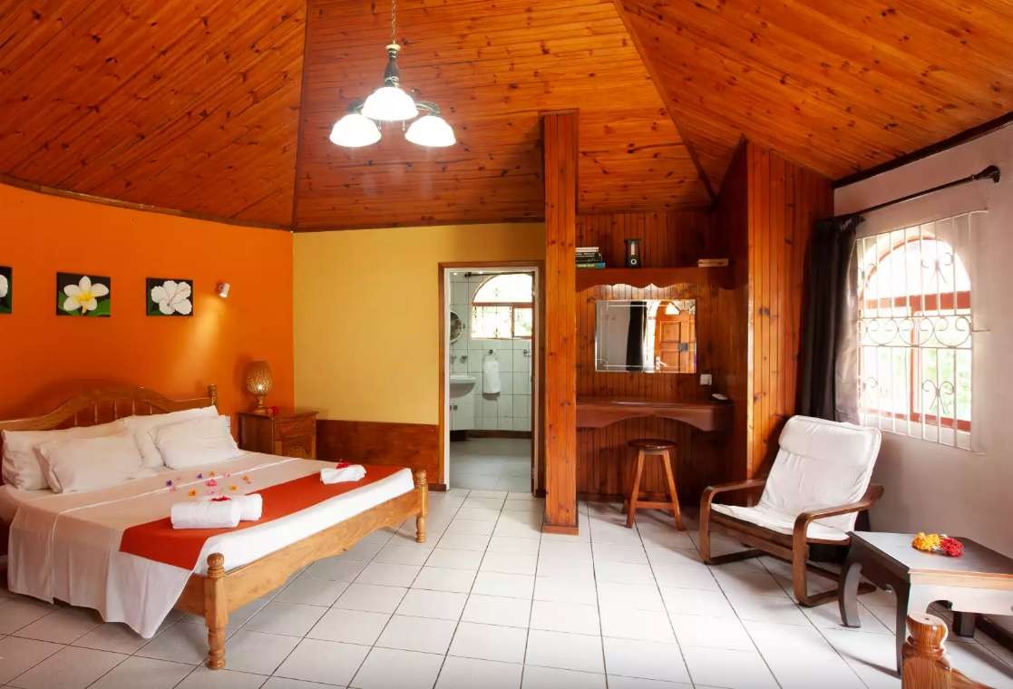 Chalet, Amitie Chalets 