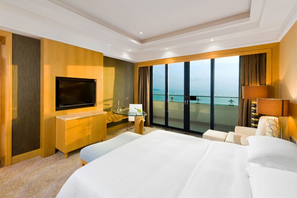 Tow Bedroom Family Ocean Suite With Full Ocean View, Four points by Sheraton Sanya 4*