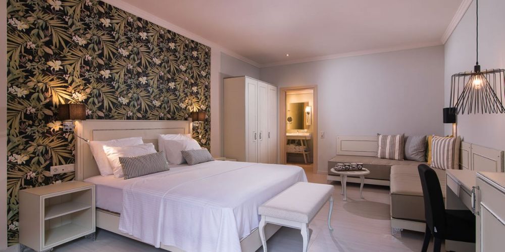 Deluxe Suite, Neikos Mediterraneo Luxury Suites 3*