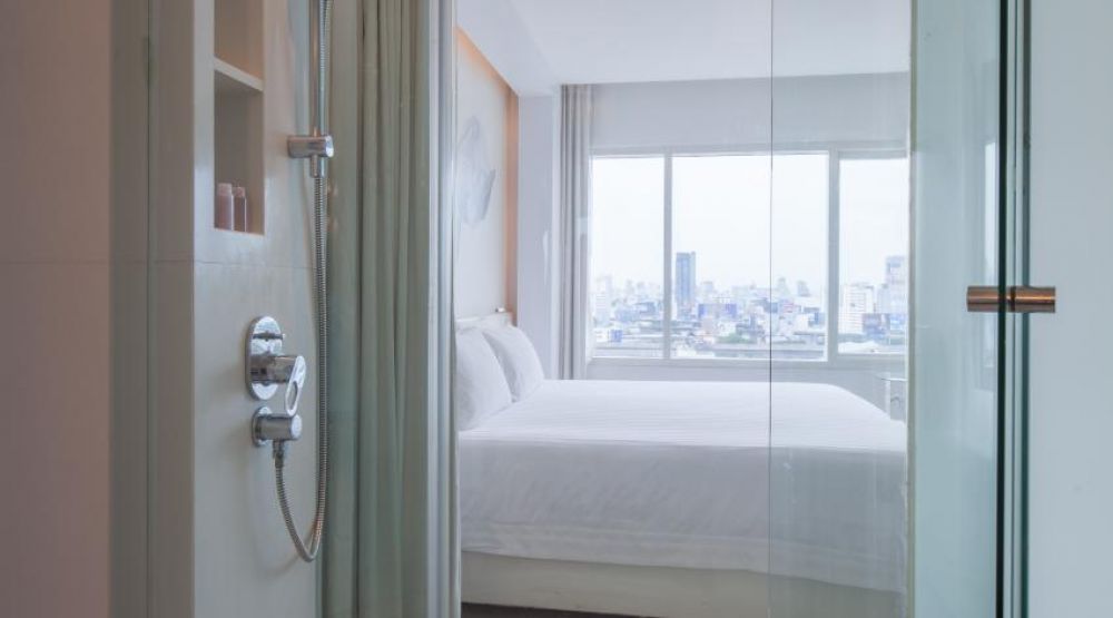 Deluxe, Centara Watergate Pavillion Hotel Bangkok 4*