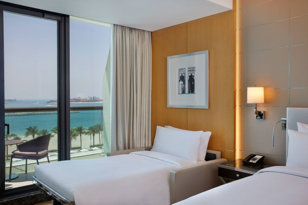 Two Double Beds/King Executive Room With Sea View And Balcony, Hilton Dubai the Palm 4*