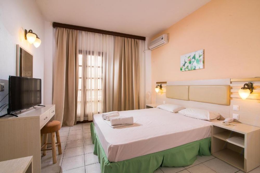 Standard Room Underground Floor With Terrace, Calypso Hotel Kassandra 2*