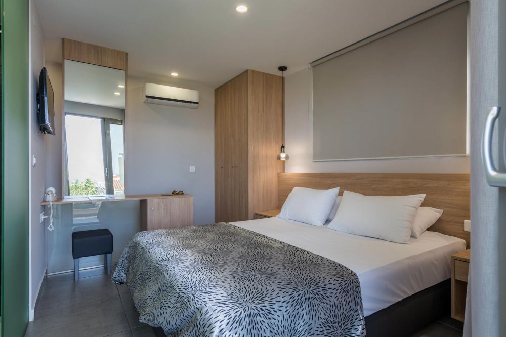 Maisonette, Apollo Kavros 4*