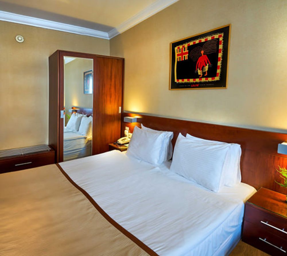 Standard, Feronya Hotel 4*