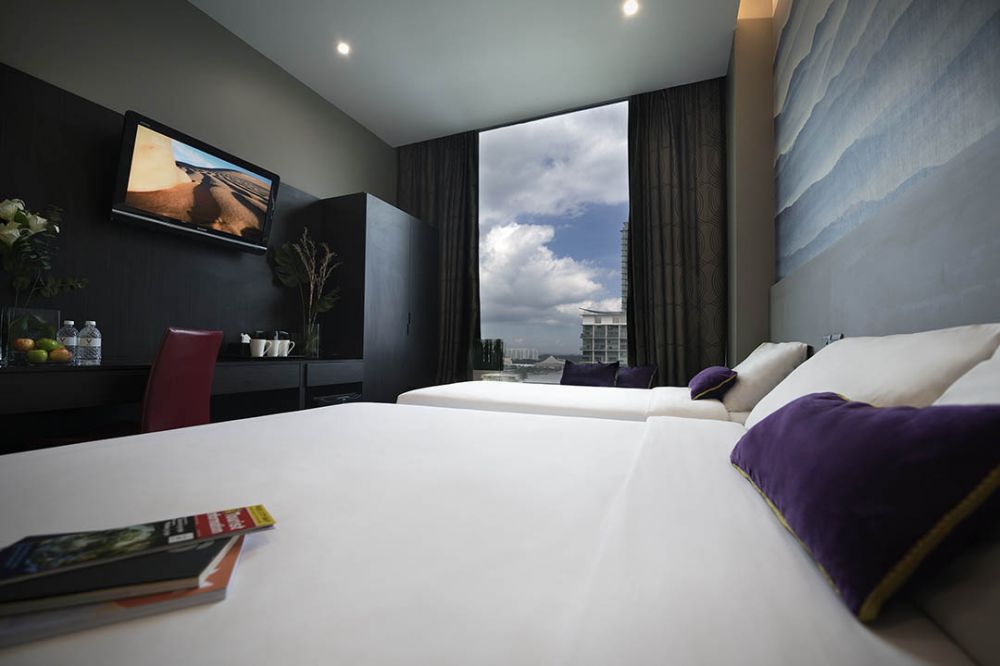 Triple, V Hotel Lavender 3*