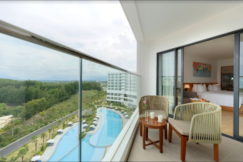 Premier Deluxe With Balcony, Selectum Noa Resort Cam Ranh 5*