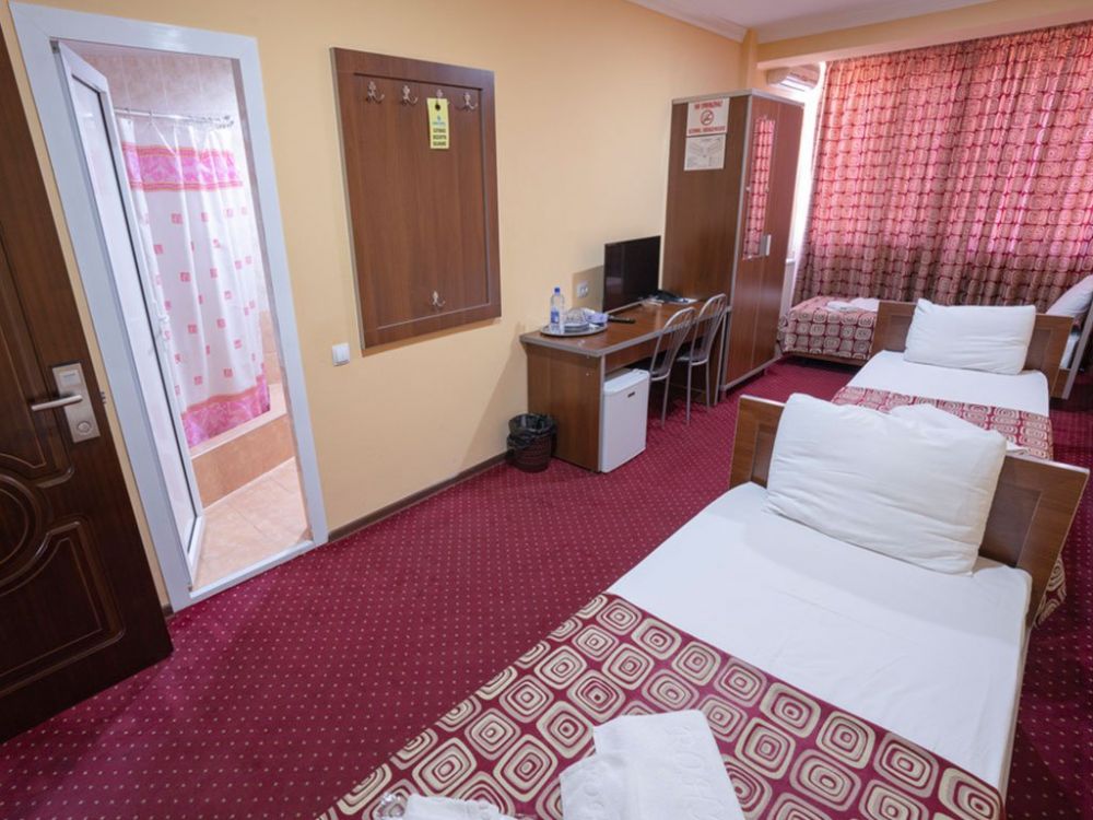 Triple Room, Rohat Chilonzor 2*