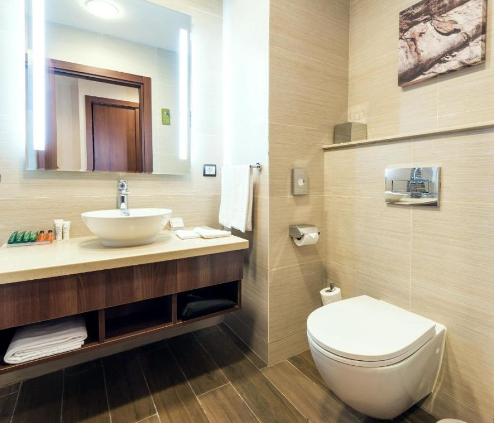 Стандарт, Hilton Garden Inn Astana 4*