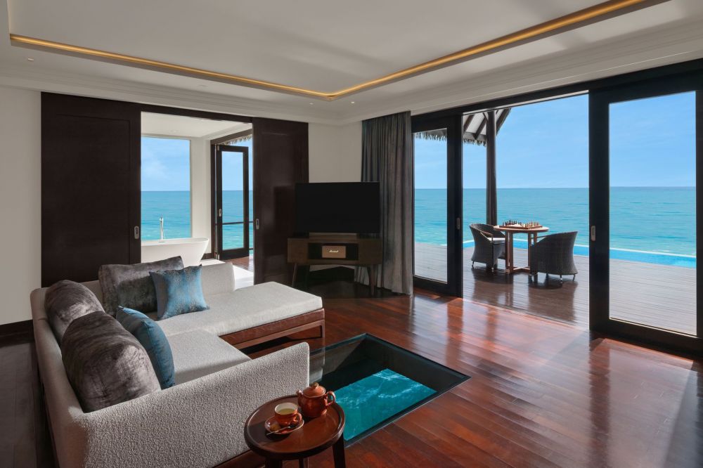Overwater Ocean Suites with Infinity Pool (18+), Heritance Aarah 5*