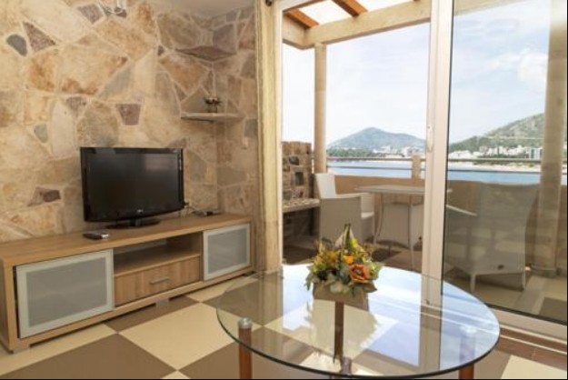 Apartment, Obala Ponta 4*