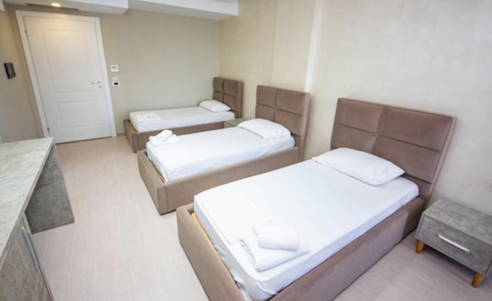 Comfort Triple Room, Miki (ex. Albion) 4*