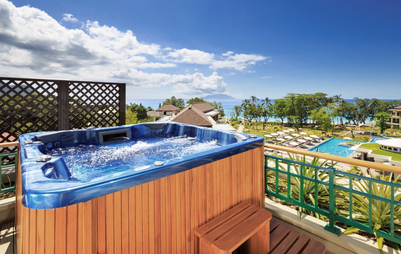 Penthouse Panoramic view and Outdoor Jacuzzi, Savoy Resorts & Spa 5*