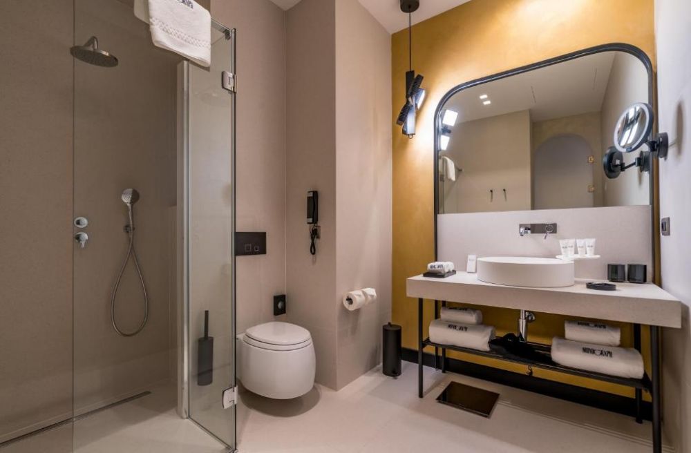 Standard Twin, Monograph At Freedom Square 5*