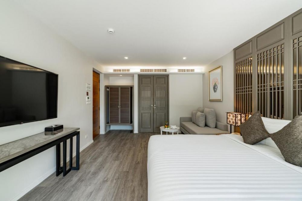 Grand Deluxe, Bella Nara Phuket Naiyang Beach 4*