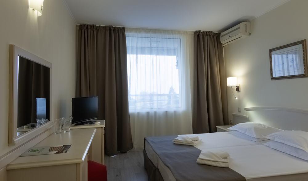 Double Room, Detelina 3*