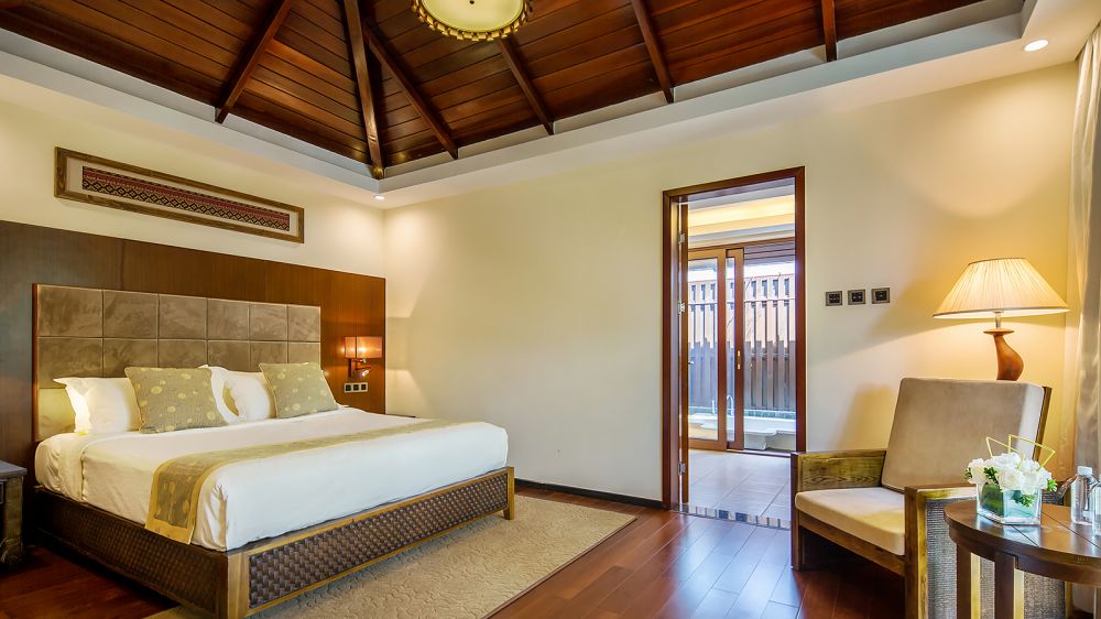 Executive Villa, Yalong Bay Villas & Spa 5*