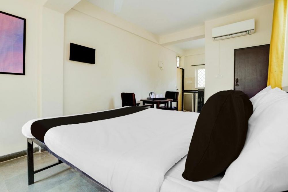 Standard AC, O Anjuna (ex.Studio 7) 2*