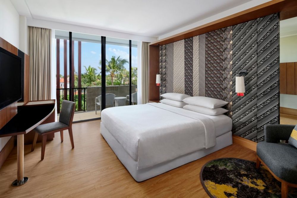 Deluxe Room/ Deluxe Room Pool View, Four Points by Sheraton Bali, Seminyak 4*