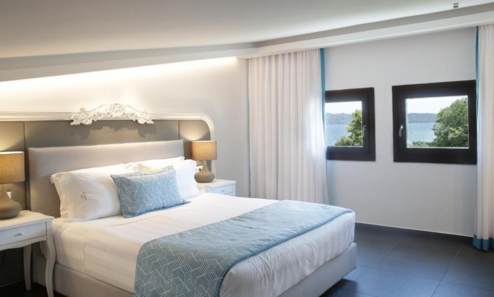 Suite One Bedroom Sea View, Avaton Luxury Hotel & Villas – Relais & Chateaux 5*