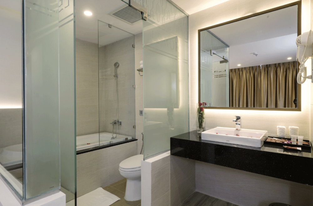 Premier Deluxe with balcony, LeMore Hotel Nha Trang 4*