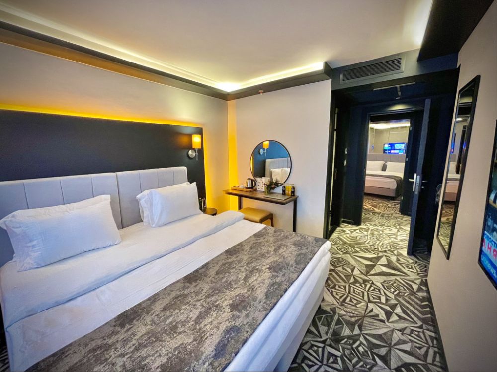 Family Room Connection, Weingart Hotel 4*