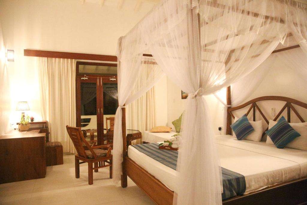 Luxury King Room, Oasey Beach Hotel 3*