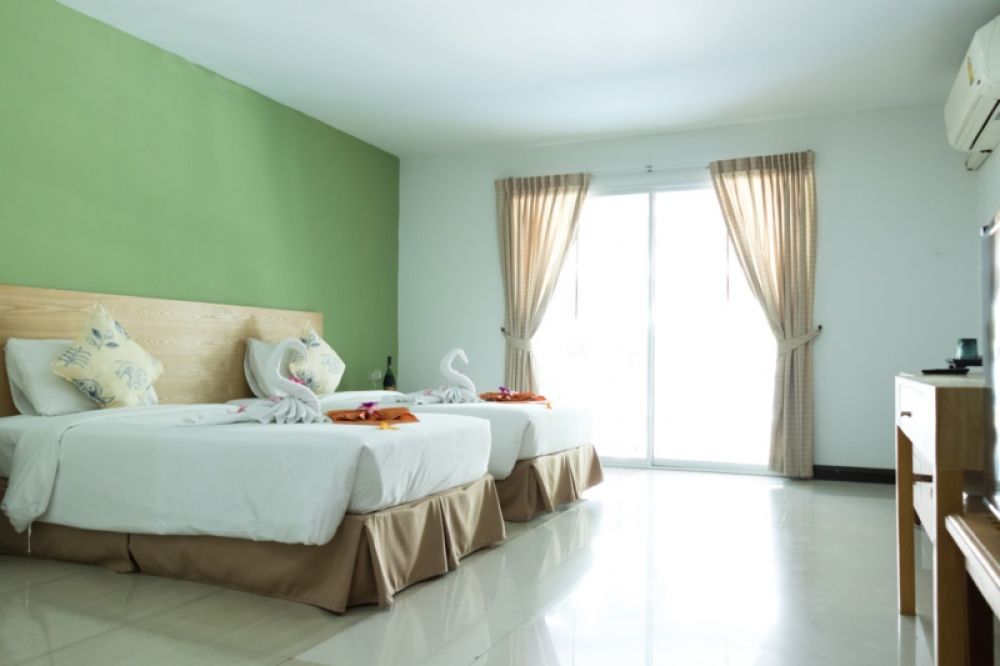 Deluxe, Jomtien Plaza Residence 3*