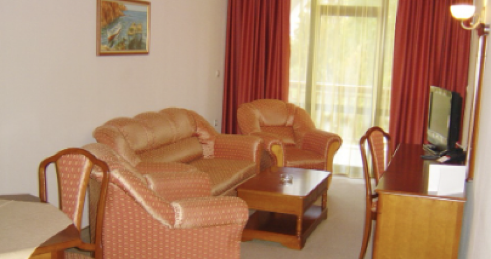 One bedroom Apartment, Estreya Residence 4*