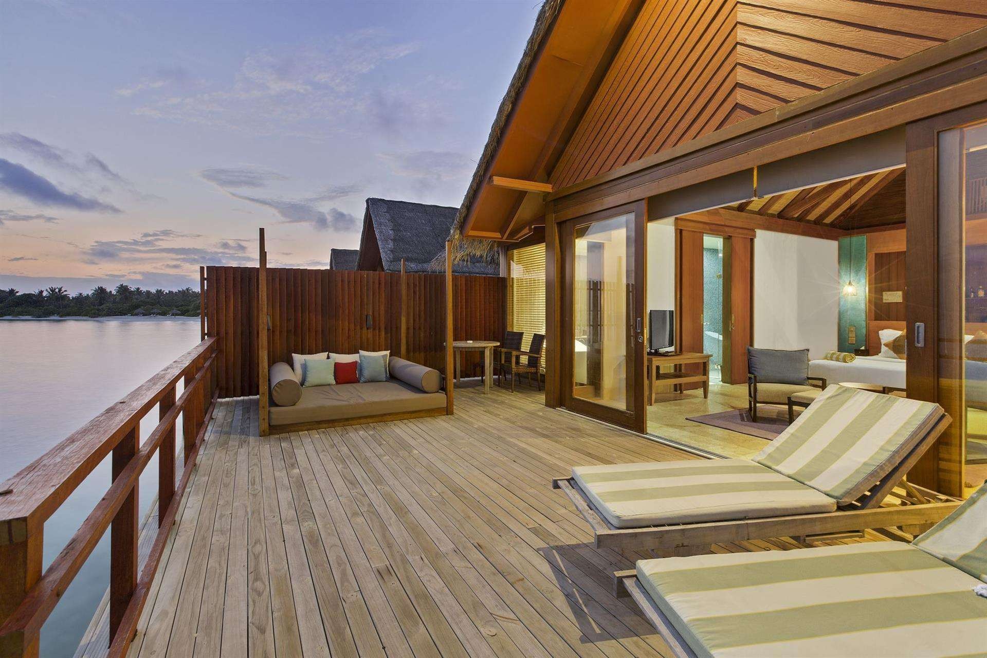 Ocean Villa Horizon with Jacuzzi, Furaveri Maldives 5*