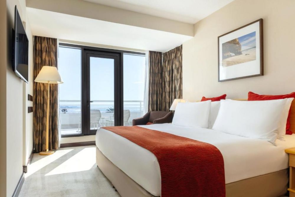 Junior Suite, Crowne Plaza Muscat 4*