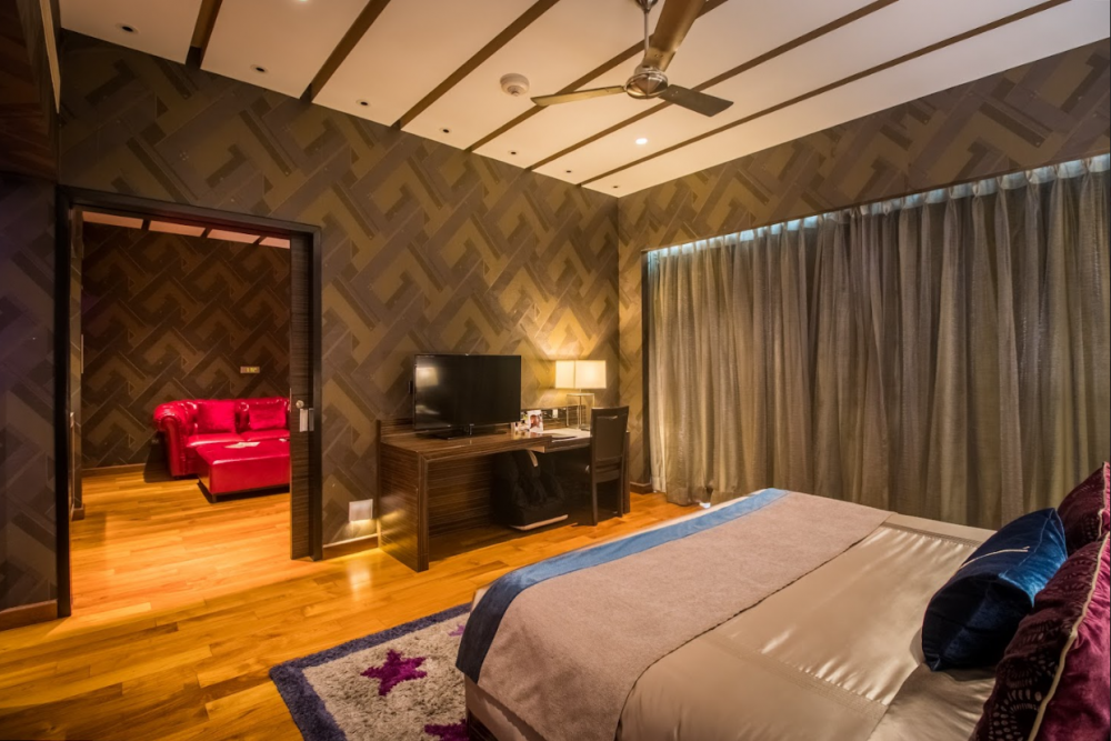 Executive Suite, Planet Hollywood Beach Resort Goa 5*