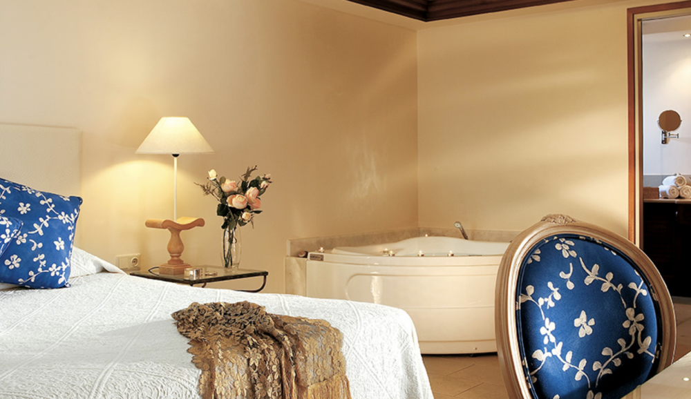 CASA MARINA DELUXE SUITE WITH HYDRO-MASSAGE BATHTUB, Grecotel Marine Palace and Aqua Park 4*