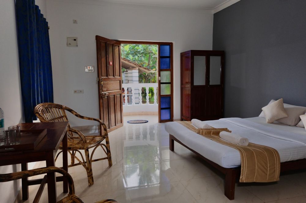 Standard AC, Oasis Beach Resort Morjim 2*