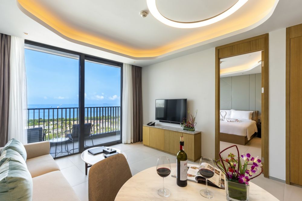 One-Bedroom Superior GV/OV, Oakwood Apartment Sanya 4*