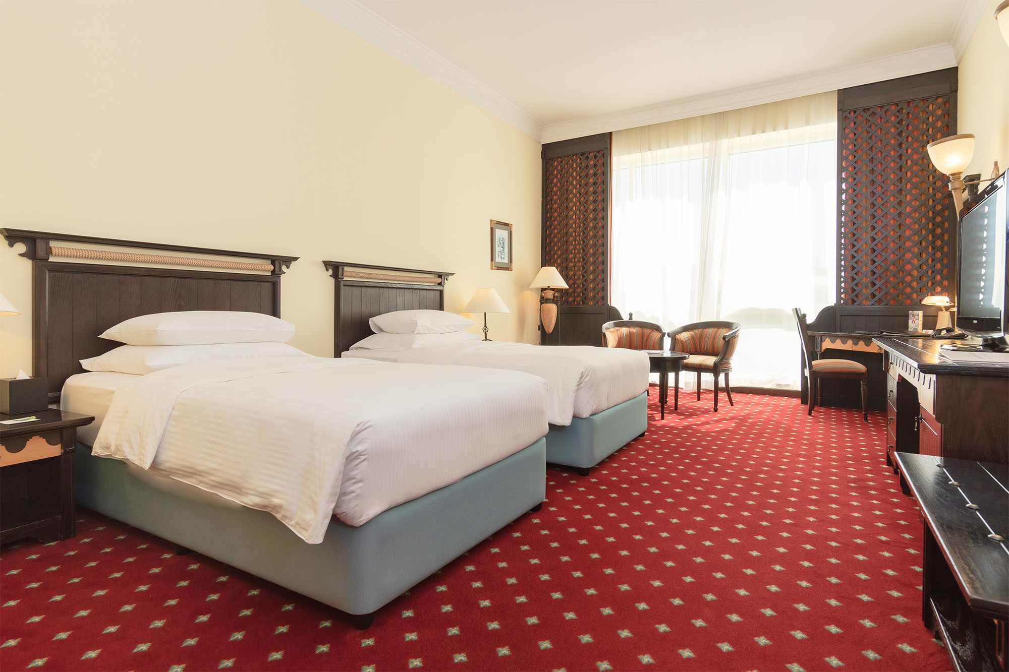 Deluxe, Millennium Airport Hotel 4*