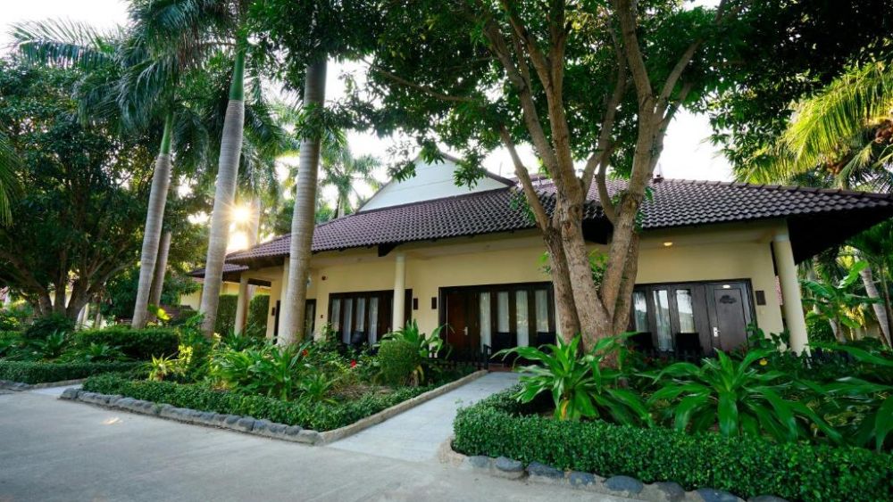 Garden View Bungalow, Diamond Bay Resort & Spa 5*