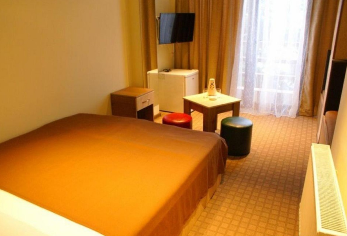 Double Room, Apolo 3*