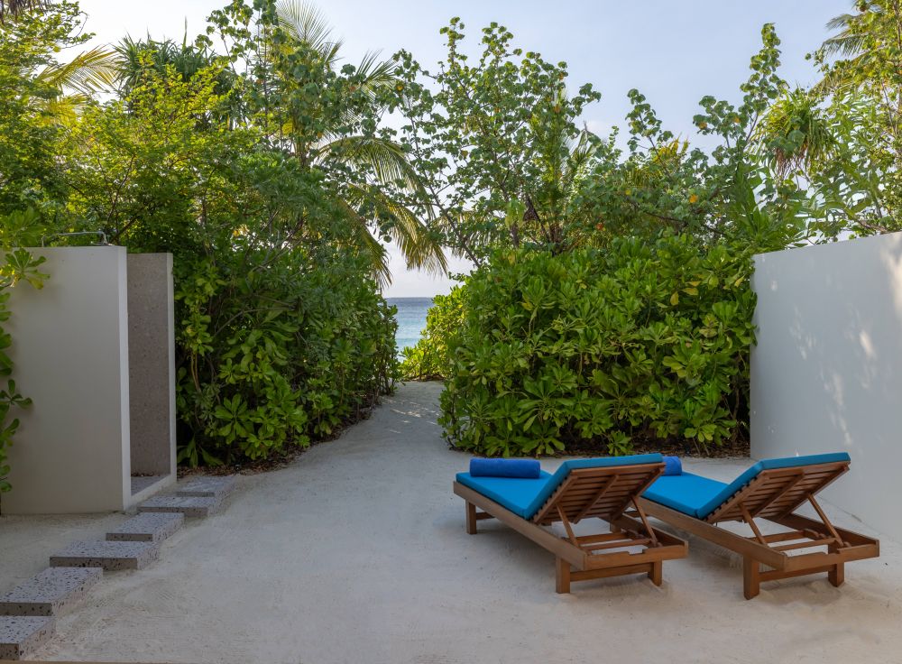 Beach Villa, DusitD2 Feydhoo Maldives 5*