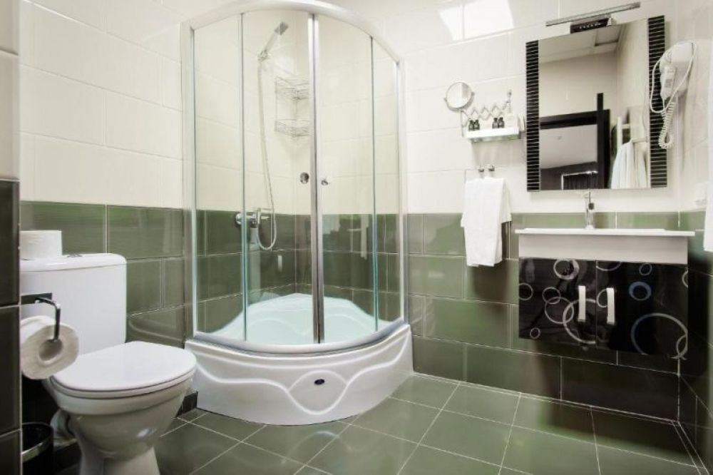 Quadriple, Orion Tbilisi 4*
