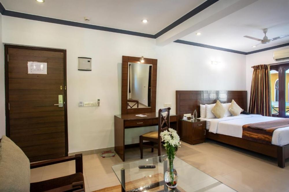 Pool View Luxury Room, Goa Villagio Resort & Spa 4*