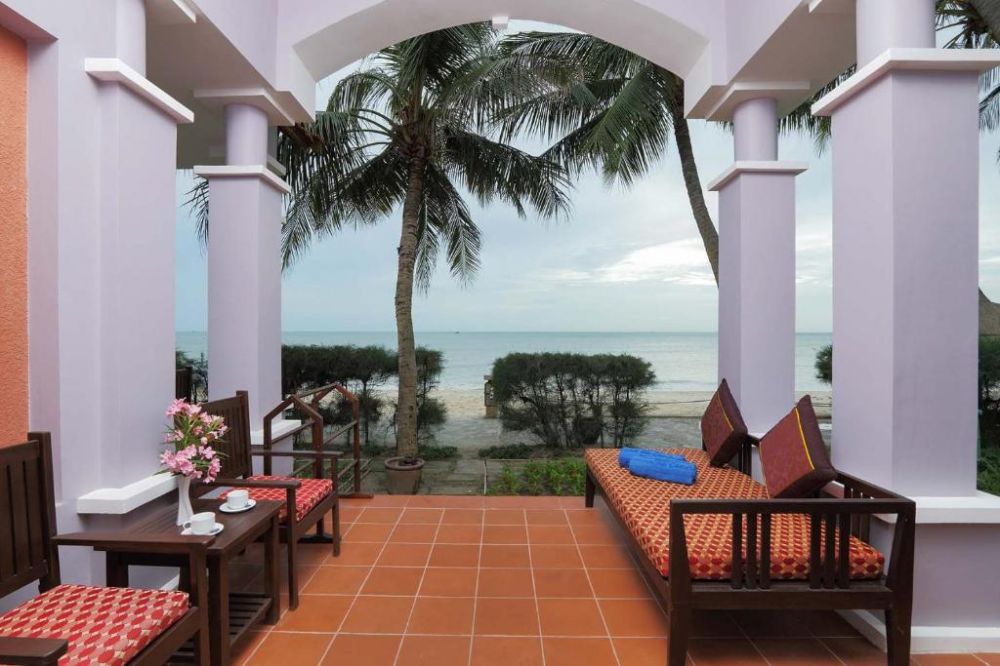 Beach Front Villa, Muine Century Beach Resort & Spa 4*