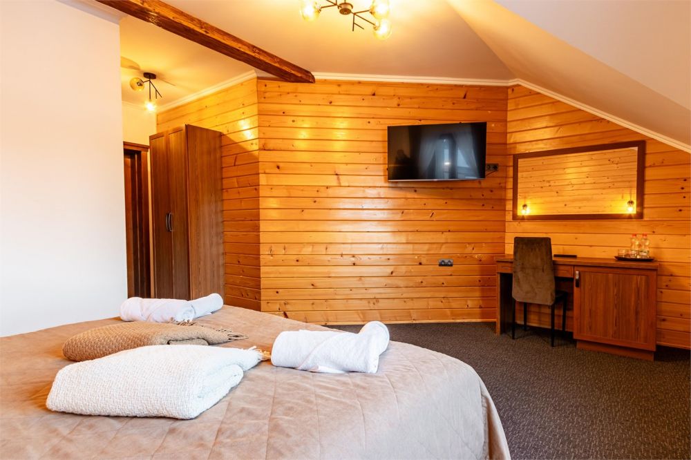 Делюкс вид на горы, Князів Двір 3*