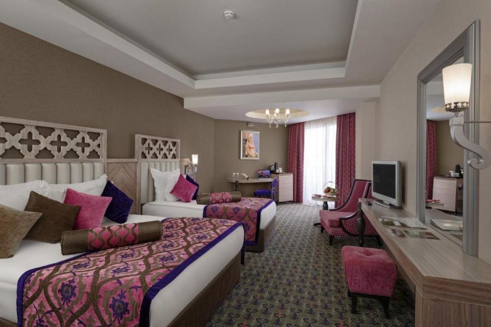 Superior Standard Rooms, Royal Alhambra Palace 5*