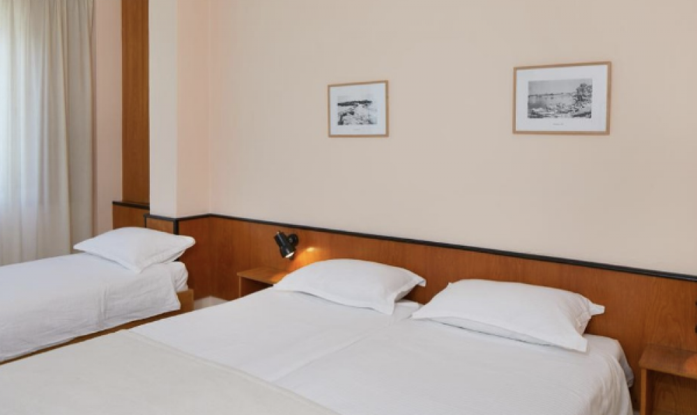 Triple Standard, Mistral Nessebar 3*